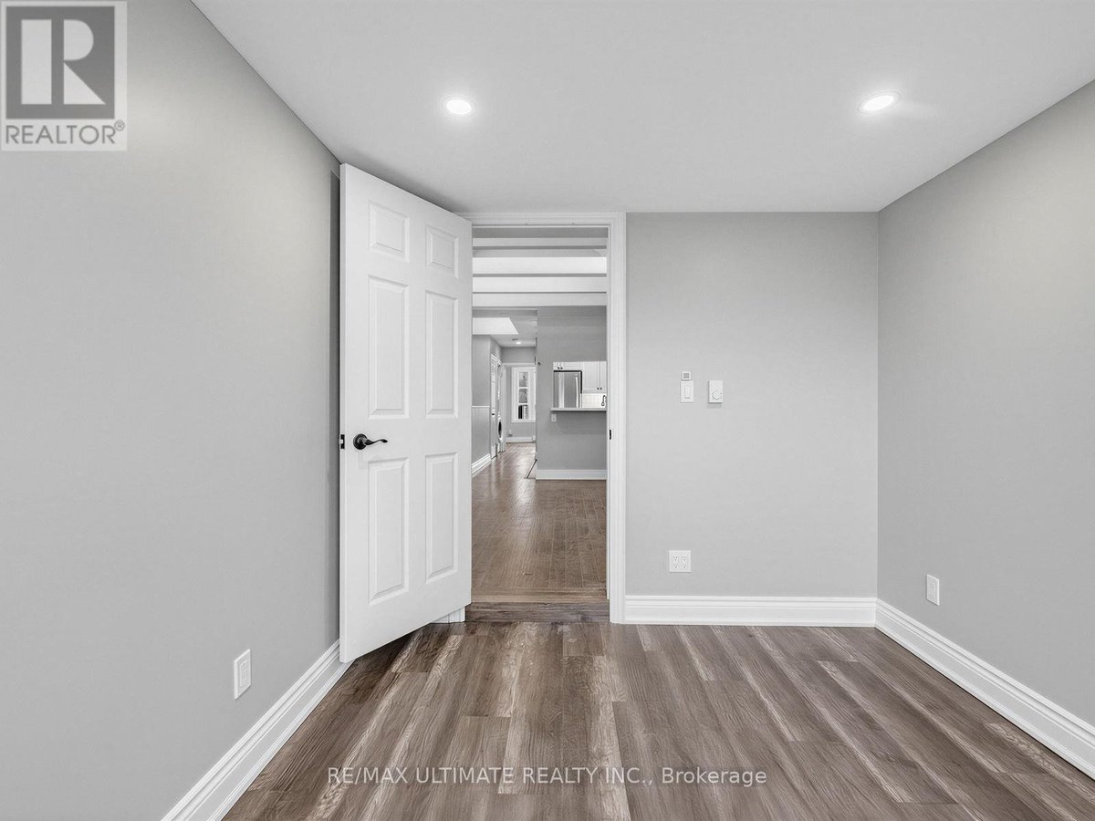 2 UPPER LEVEL - 213 LANGLEY AVENUE - Photo 19