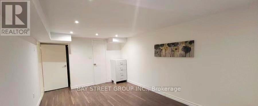 LOWER - 53 MARBLEMOUNT CRESCENT - Photo 8