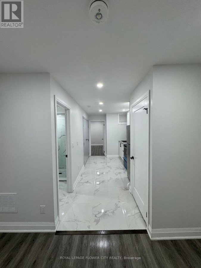 #BSMT - 414 PERTH AVENUE - Photo 4