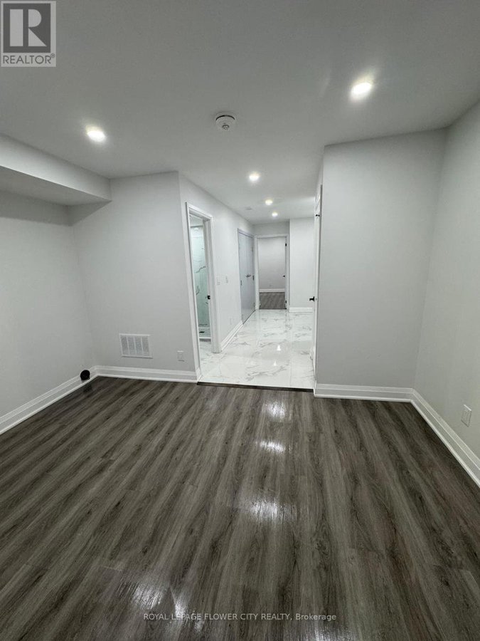 #BSMT - 414 PERTH AVENUE - Photo 6