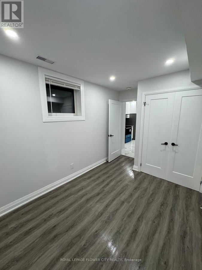 #BSMT - 414 PERTH AVENUE - Photo 9