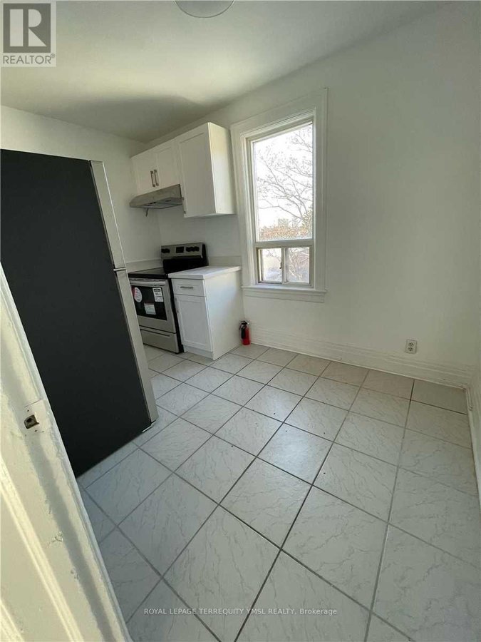 2 - 1228 DUFFERIN STREET - Photo 4