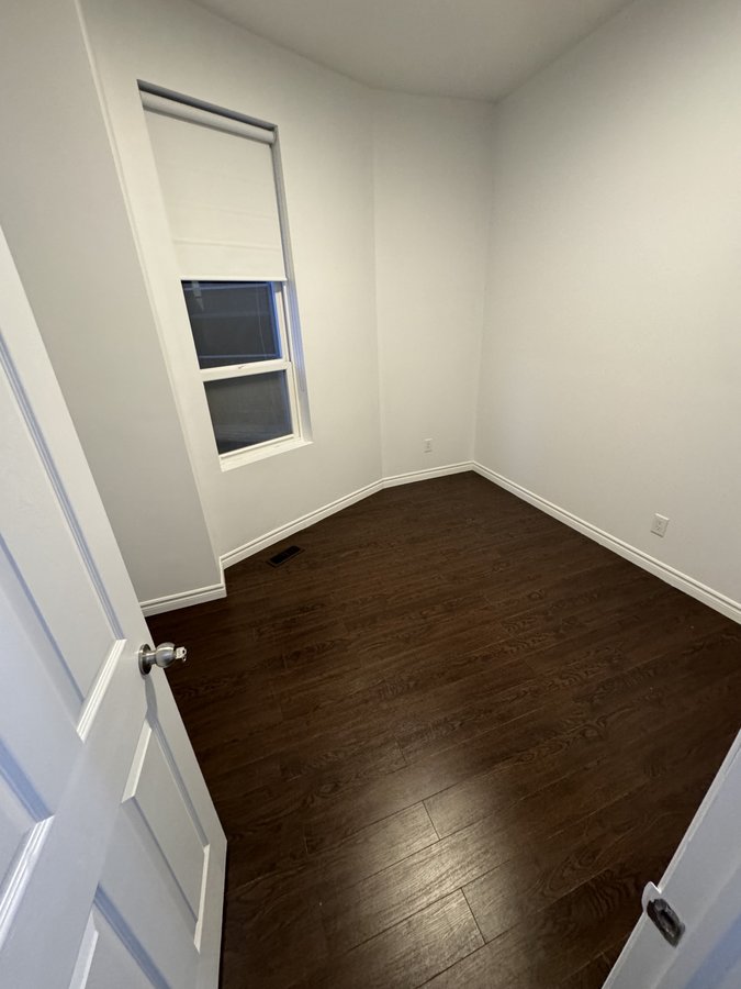 18 Nassau Street - Photo 4