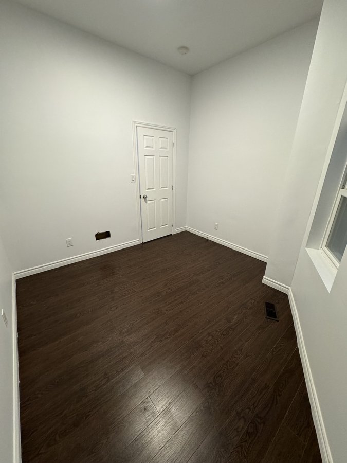 18 Nassau Street - Photo 5