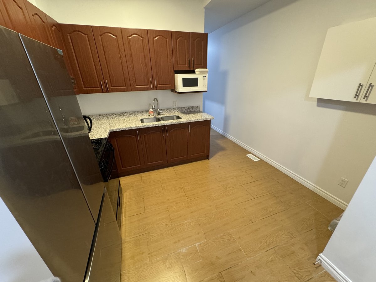 18 Nassau Street - Photo 9