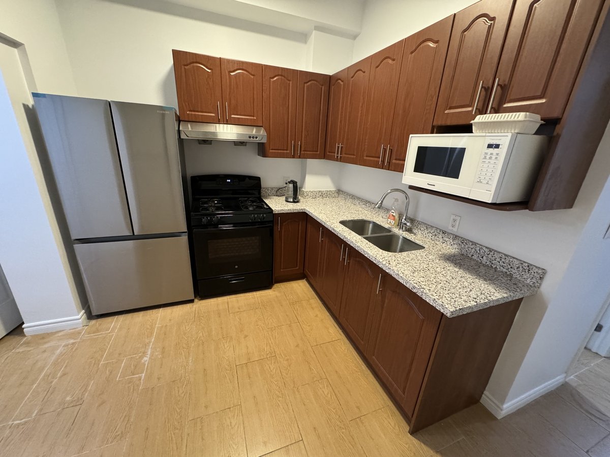 18 Nassau Street - Photo 10