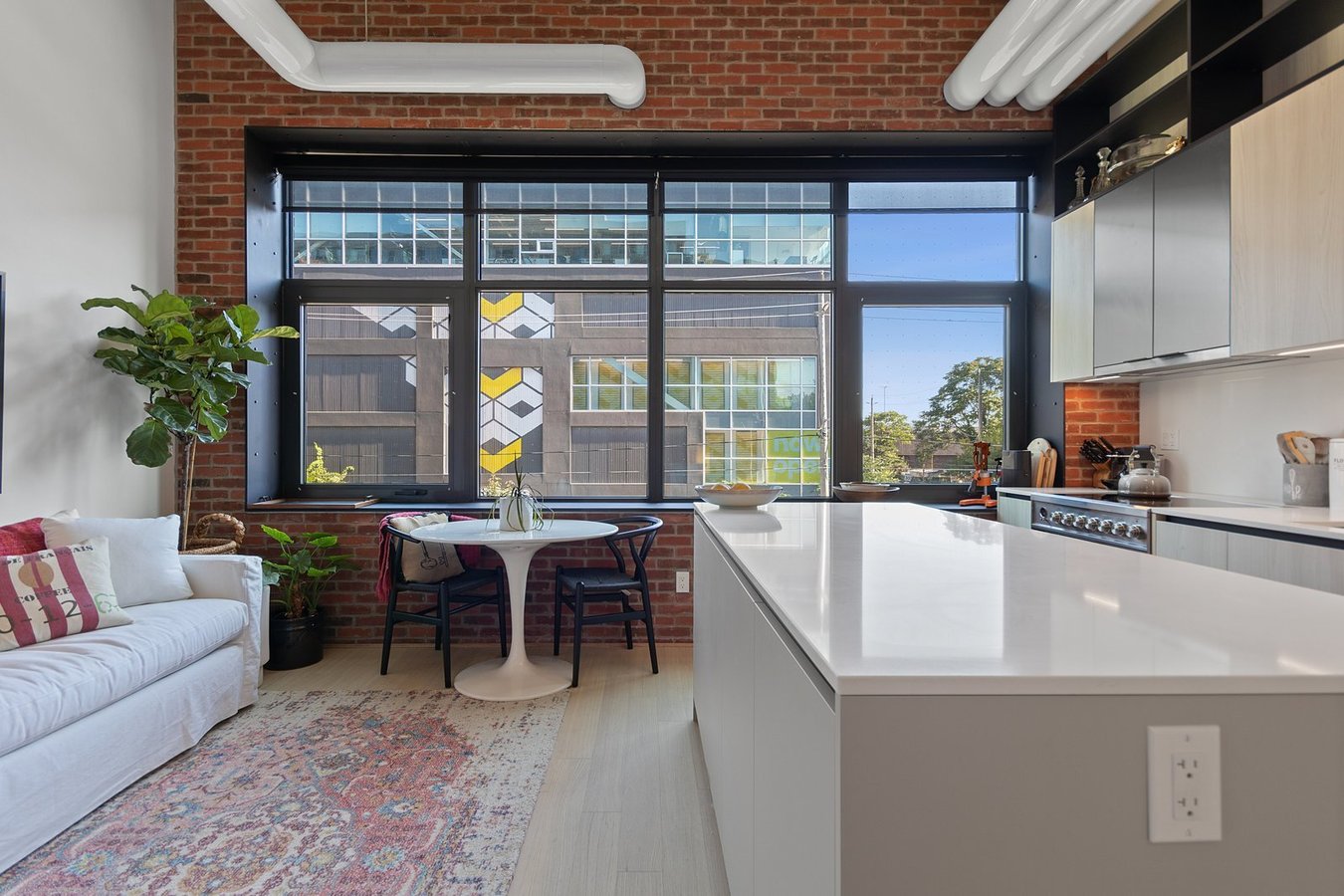150 Logan Avenue - Photo 4