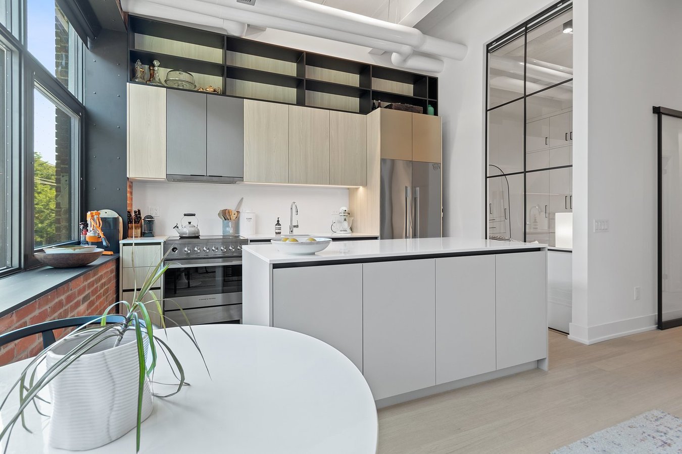 150 Logan Avenue - Photo 8