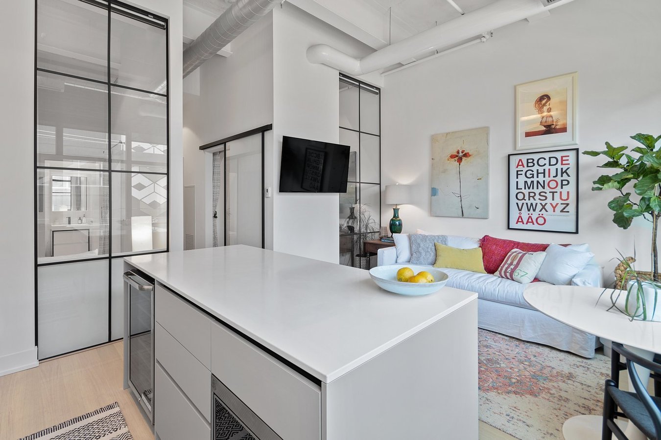 150 Logan Avenue - Photo 7