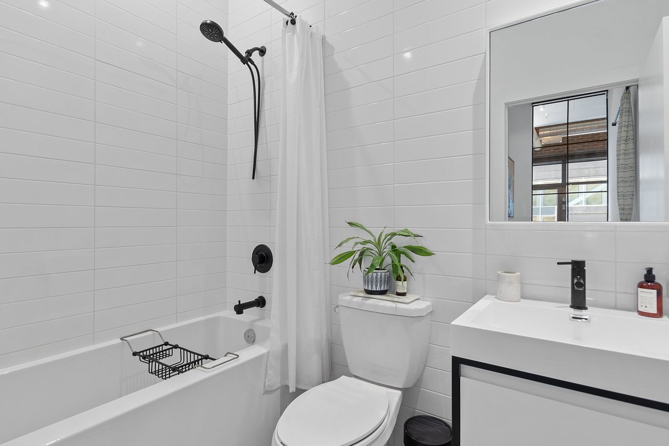 150 Logan Avenue - Photo 15