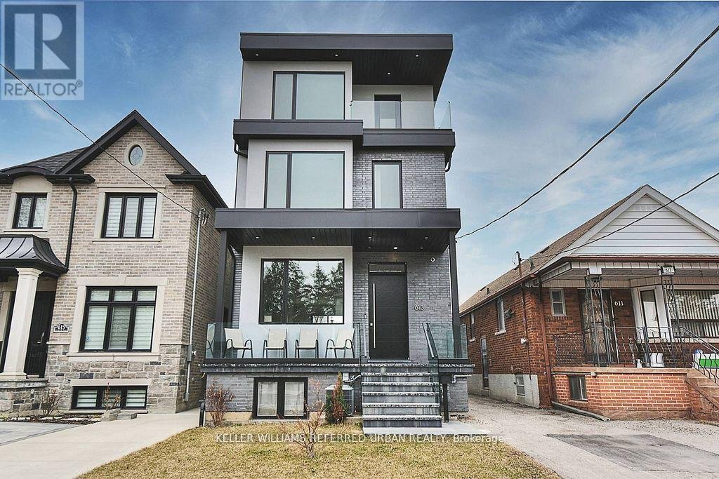 613 HARVIE AVENUE - Photo 1