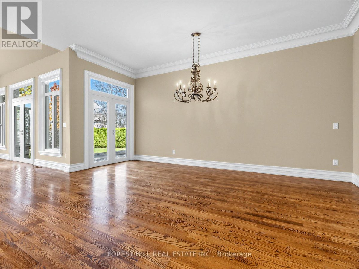 8 COLVESTONE ROAD - Photo 12