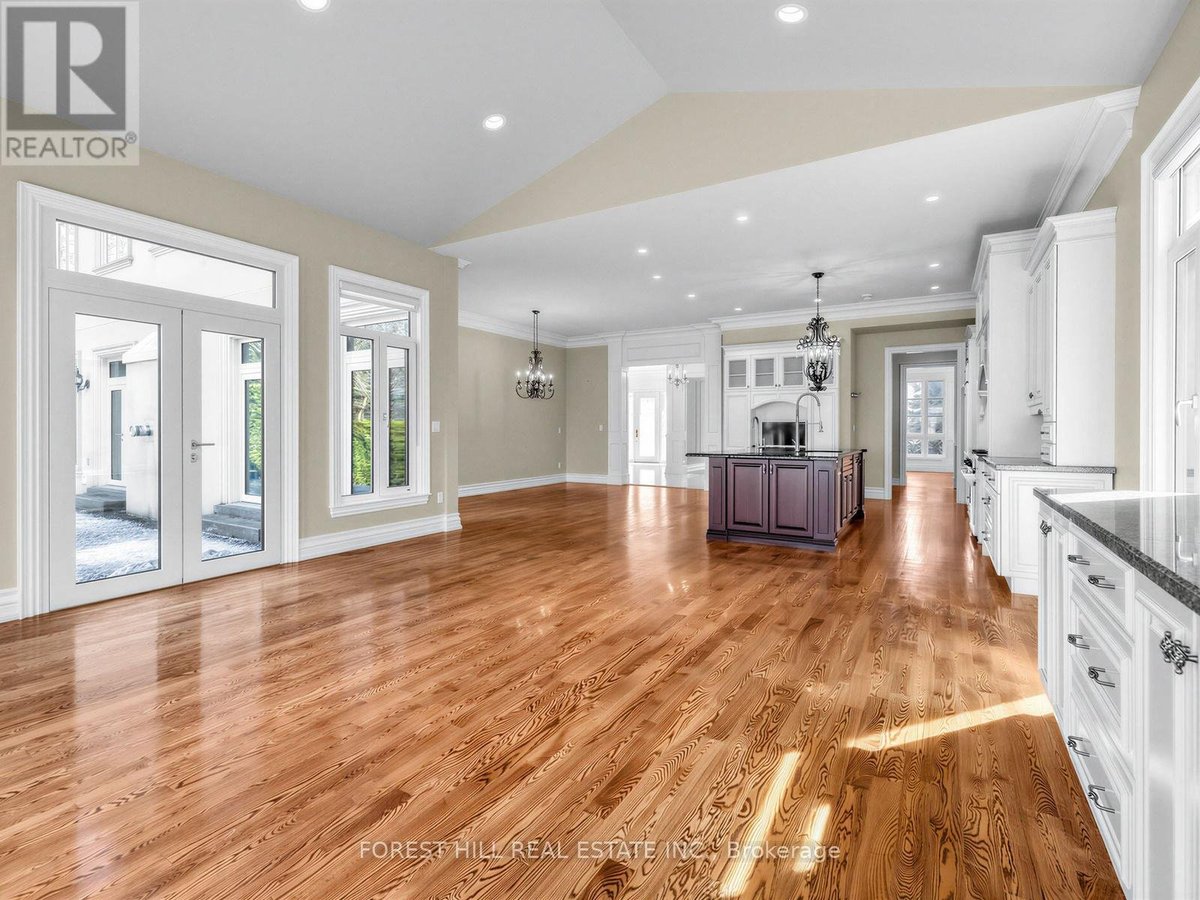 8 COLVESTONE ROAD - Photo 17