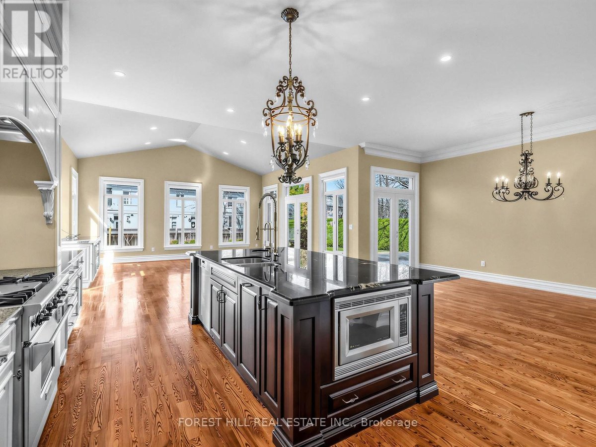 8 COLVESTONE ROAD - Photo 21