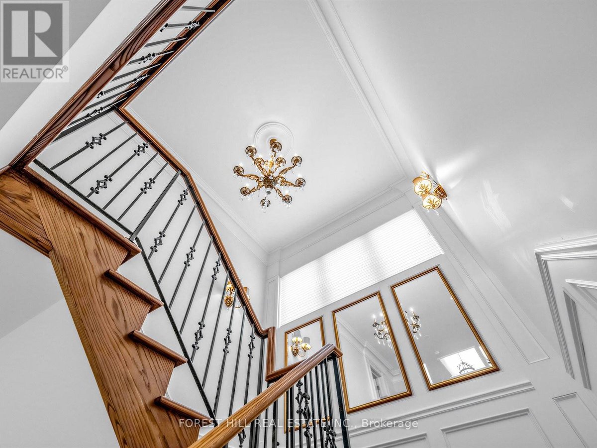 8 COLVESTONE ROAD - Photo 24