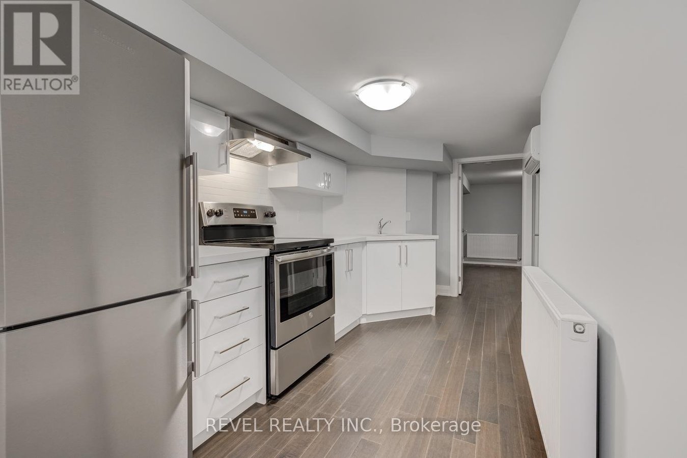 BSMT - 1064 COLLEGE STREET - Photo 2
