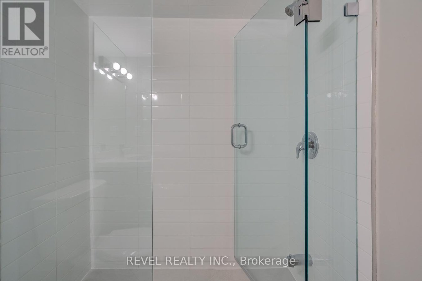 BSMT - 1064 COLLEGE STREET - Photo 8
