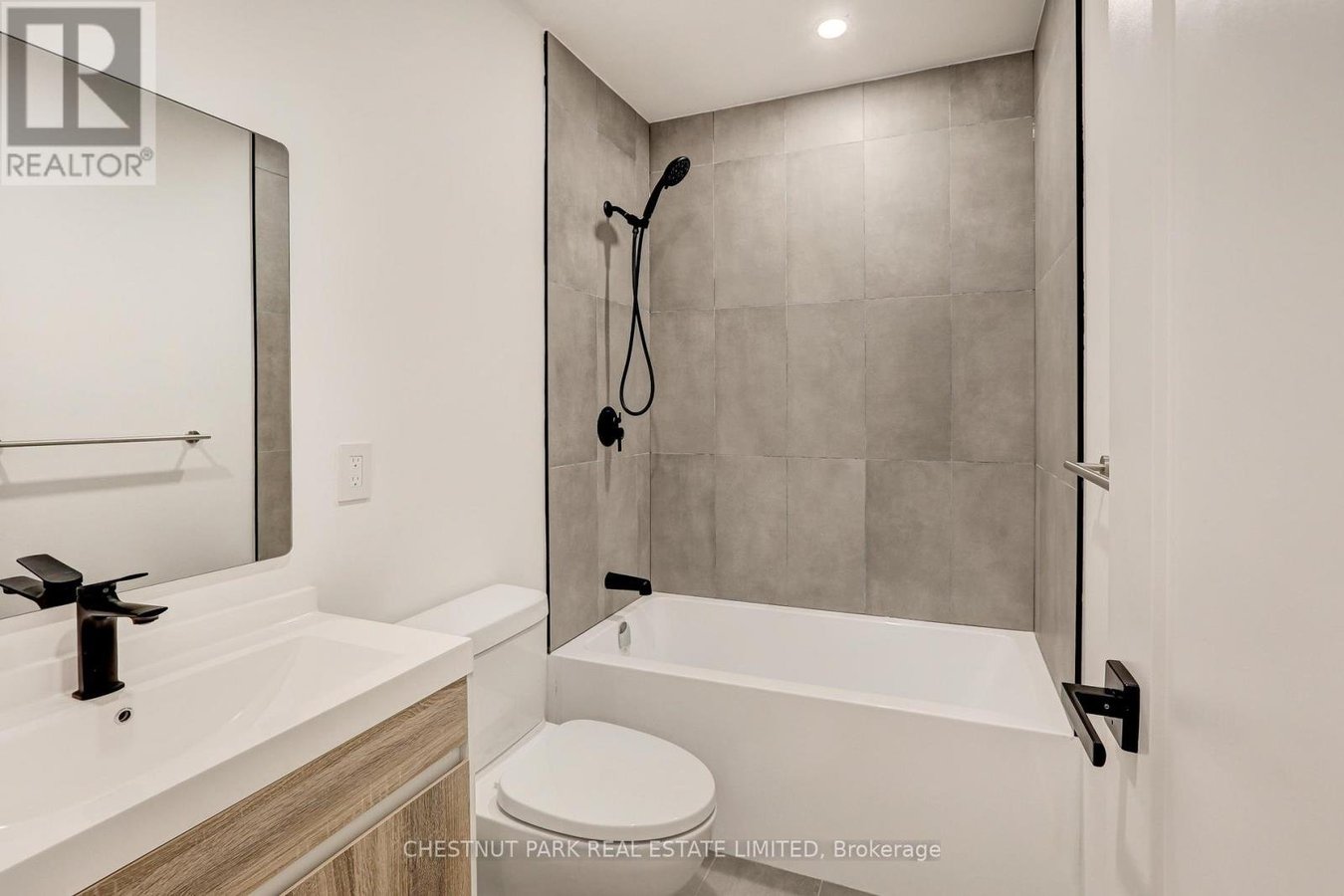 UNIT 3 - 326 ST GEORGE STREET - Photo 5