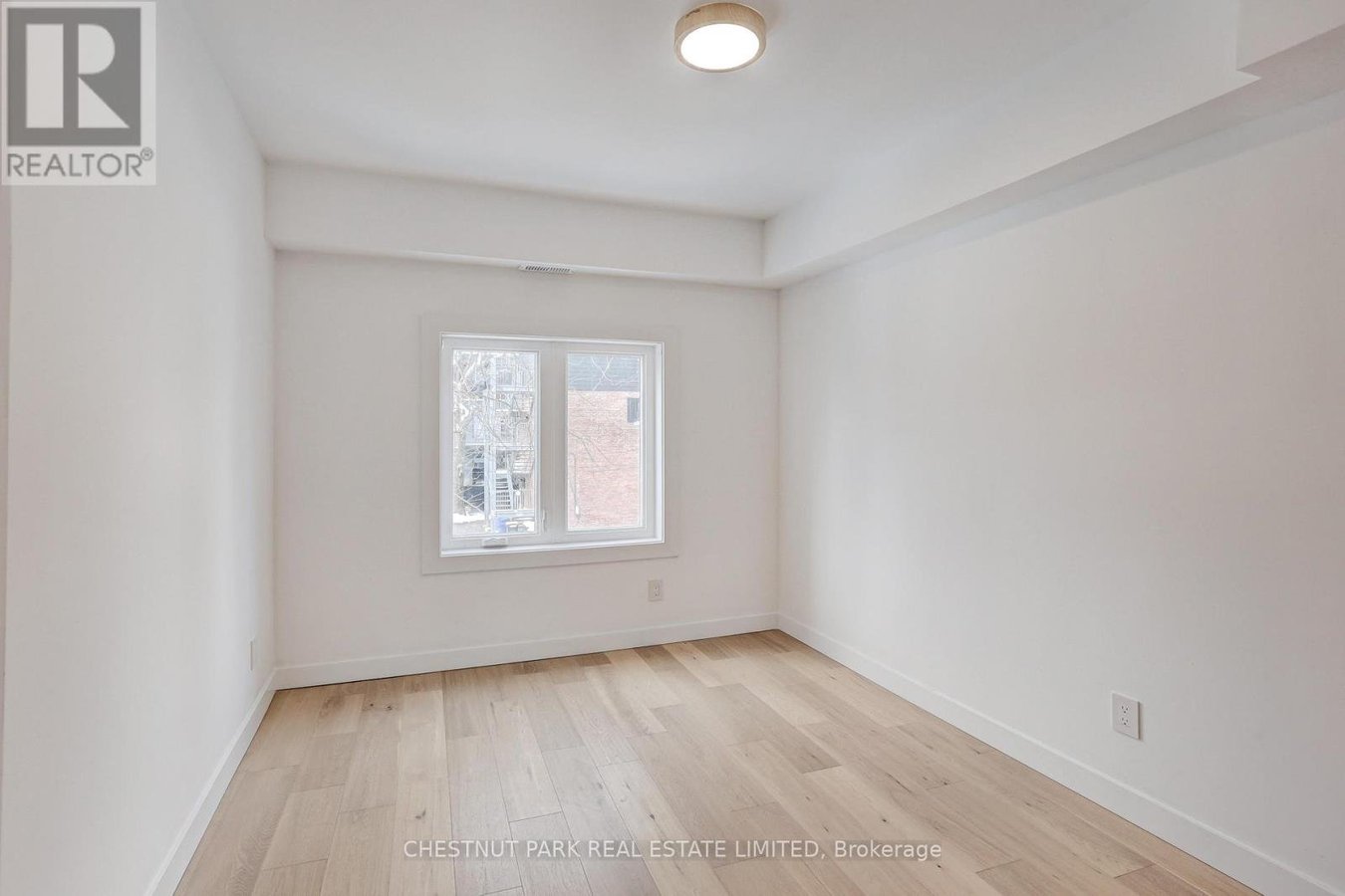 UNIT 3 - 326 ST GEORGE STREET - Photo 6