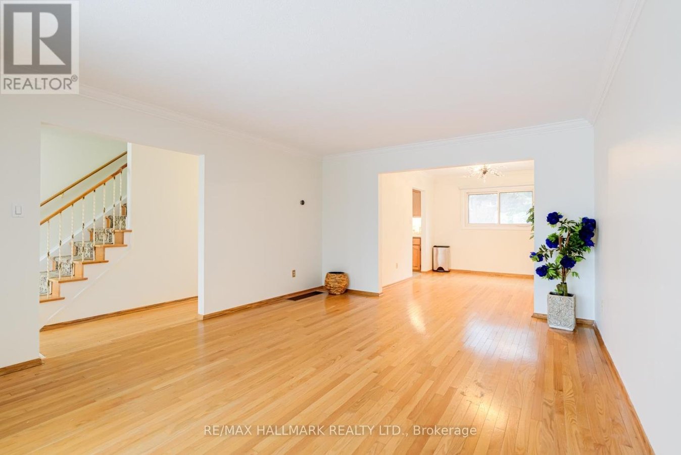 34 HARRINGAY CRESCENT - Photo 8