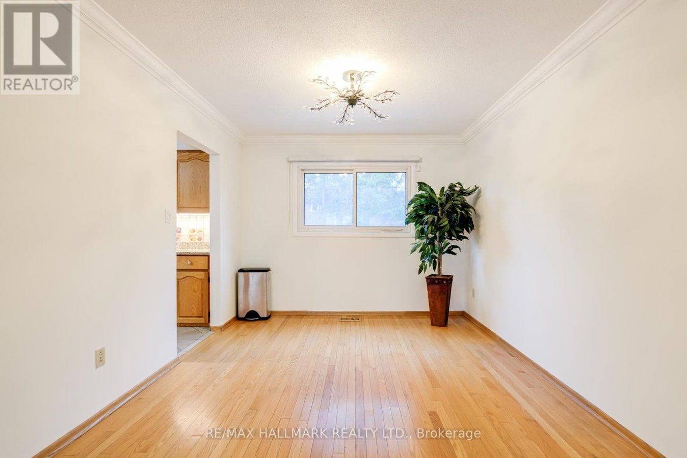 34 HARRINGAY CRESCENT - Photo 9