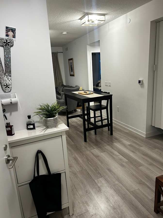 Simcoe Street - Photo 3