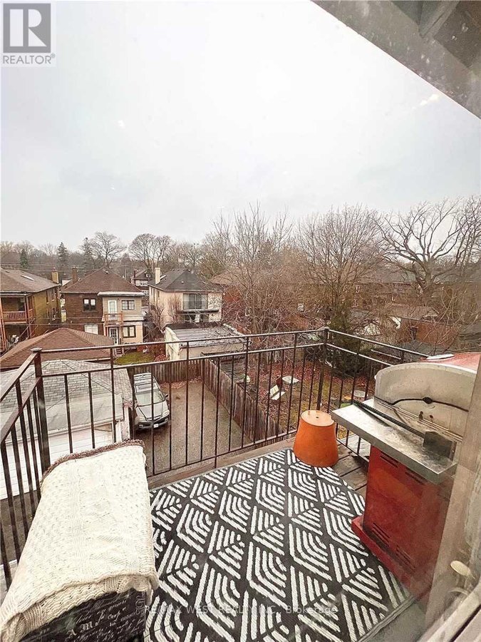 3 - 900 AVENUE ROAD - Photo 17