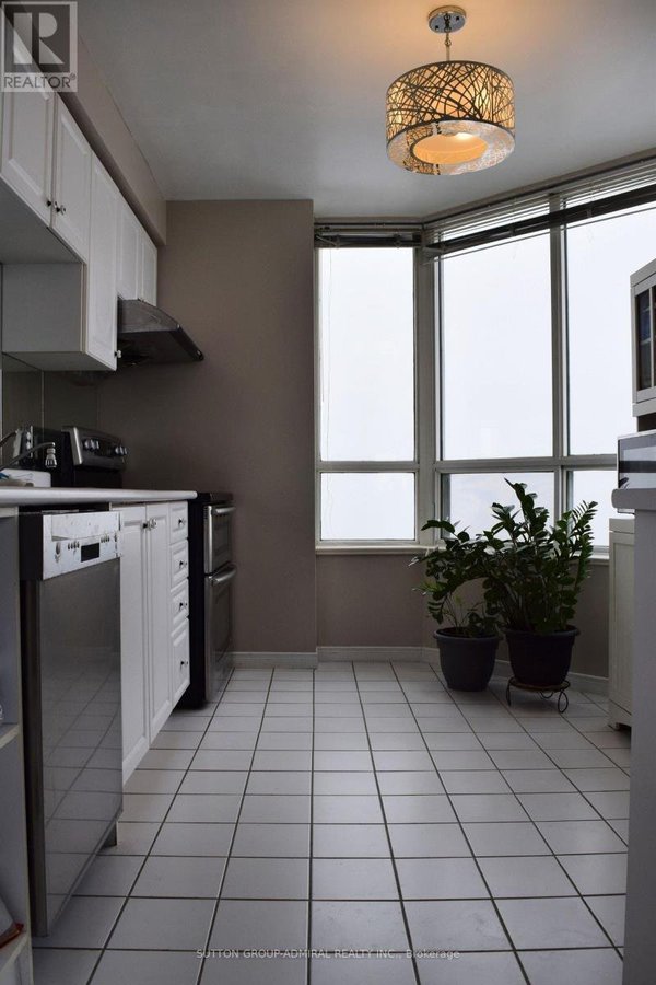 SPH05 - 5001 FINCH AVENUE E - Photo 10