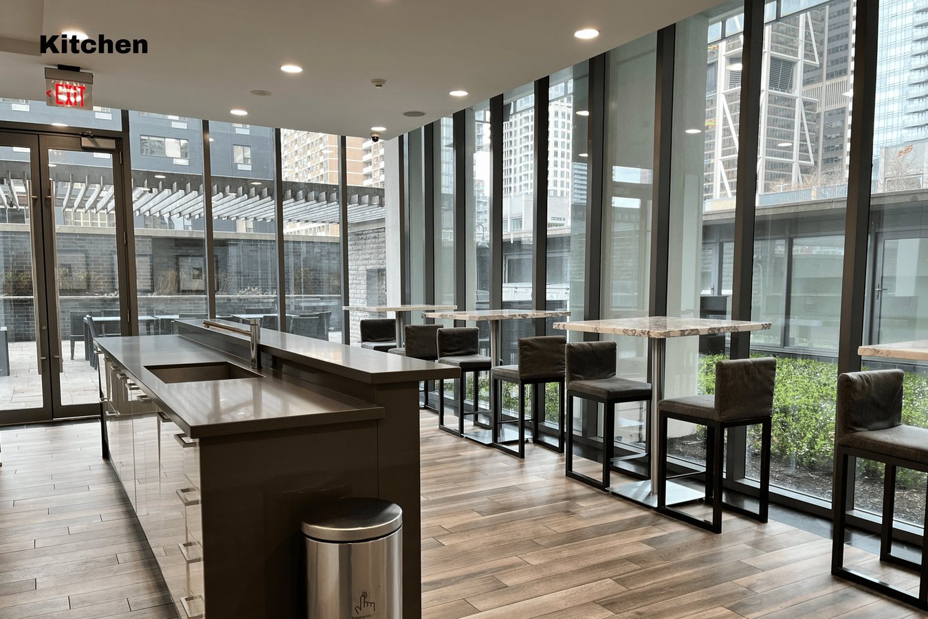 33 Charles Street East - Photo 14