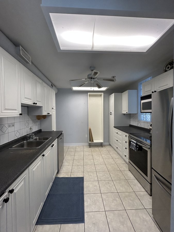 409 Danforth Avenue - Photo 4