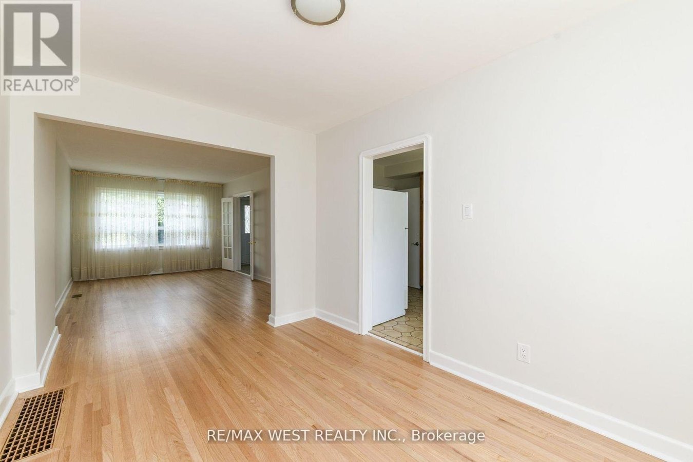 83 EAST DRIVE - Photo 11