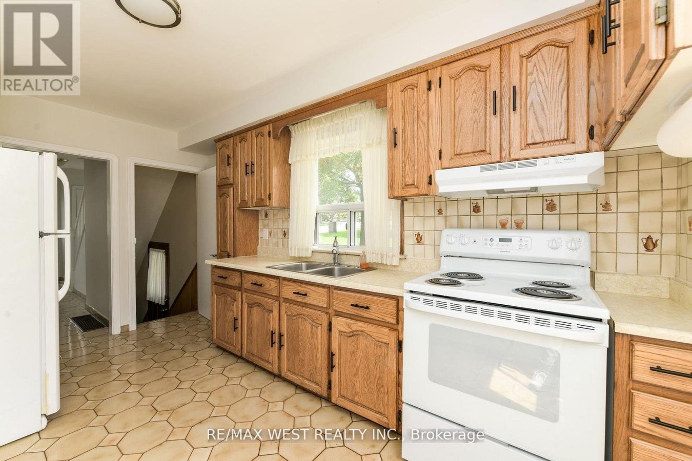 83 EAST DRIVE - Photo 13