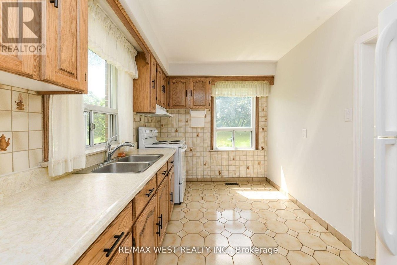 83 EAST DRIVE - Photo 15