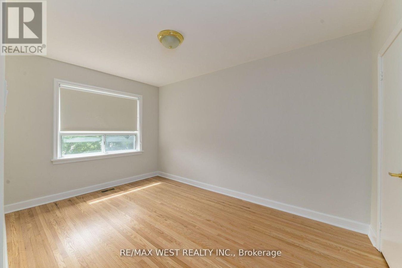 83 EAST DRIVE - Photo 21