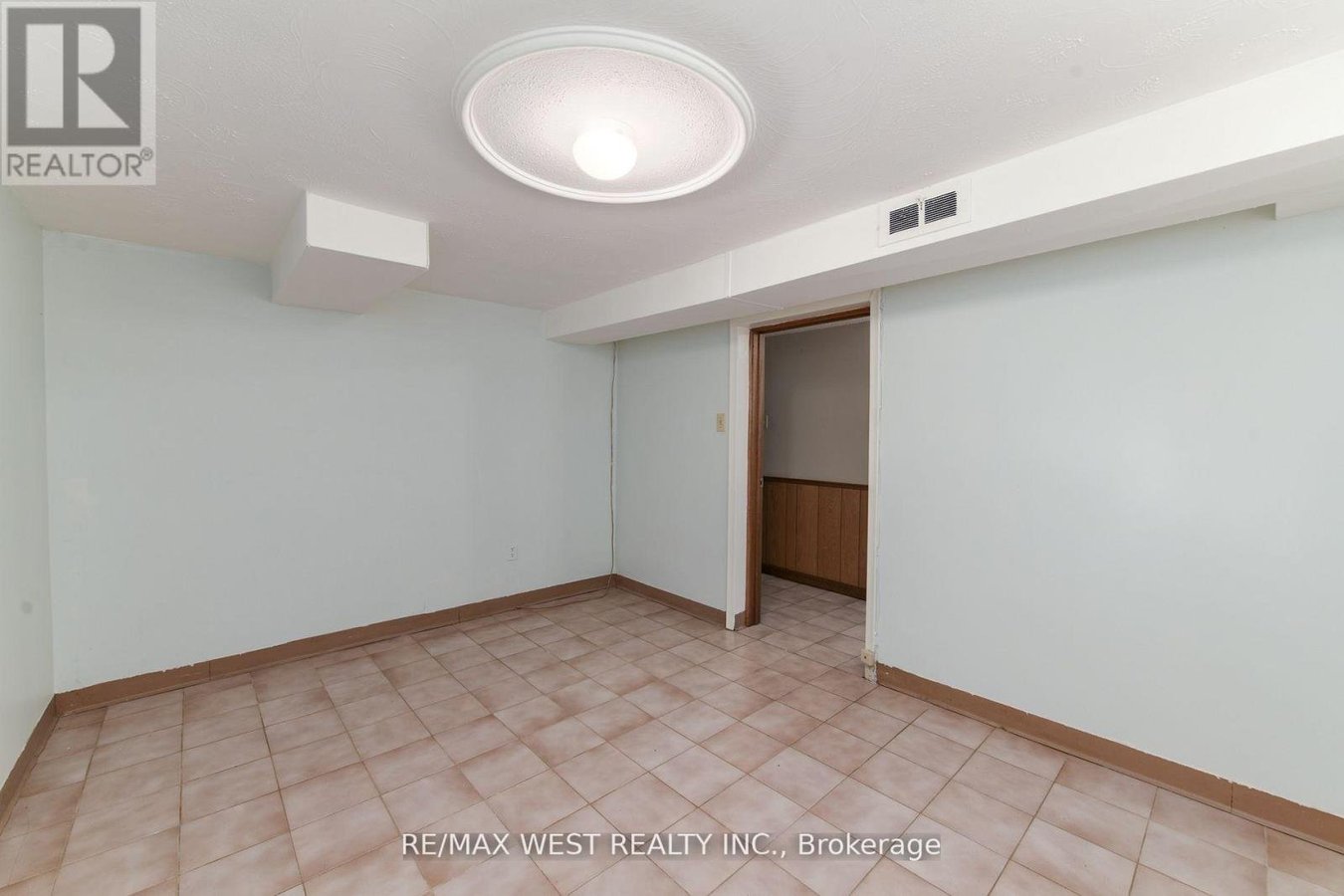 83 EAST DRIVE - Photo 33