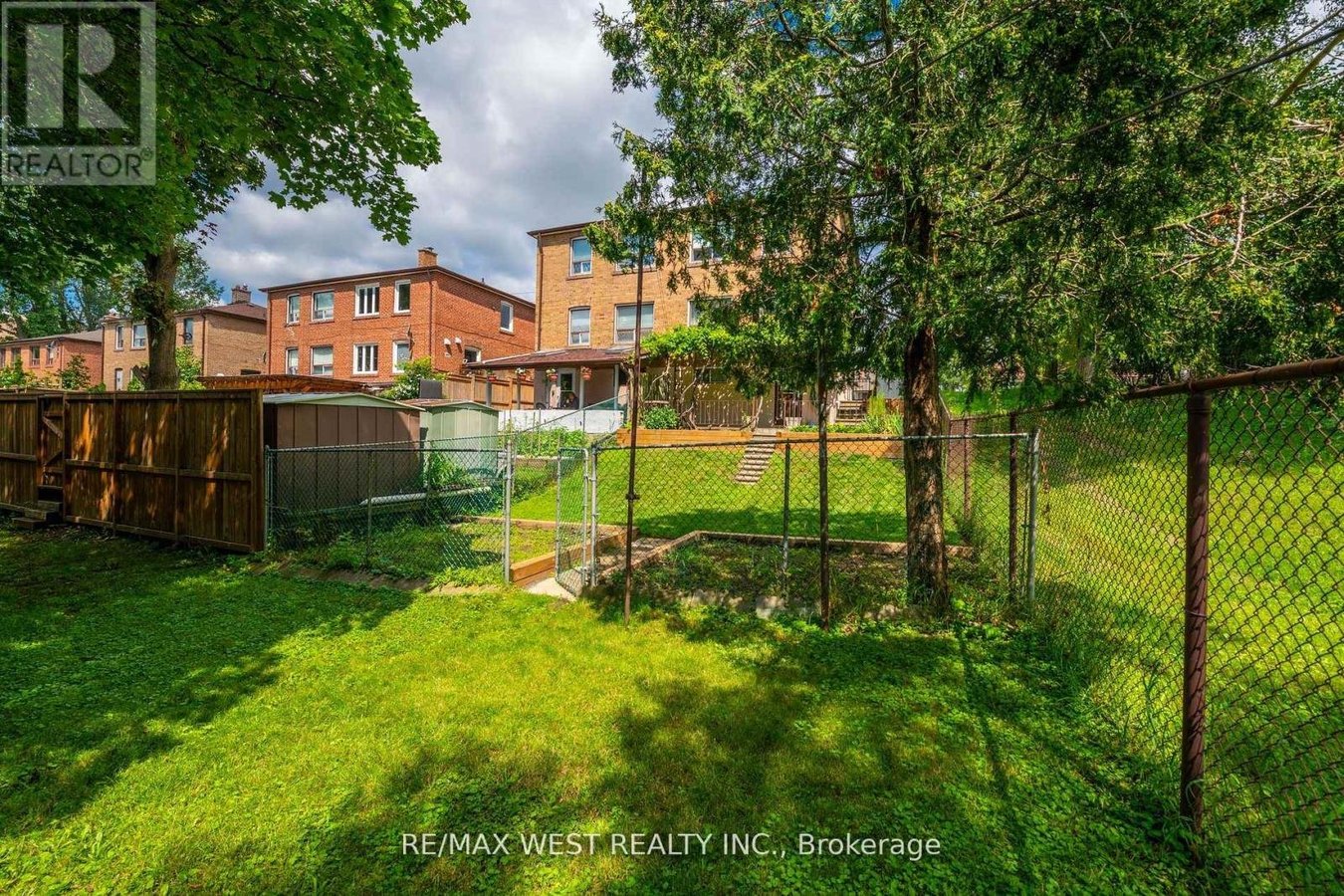 83 EAST DRIVE - Photo 39