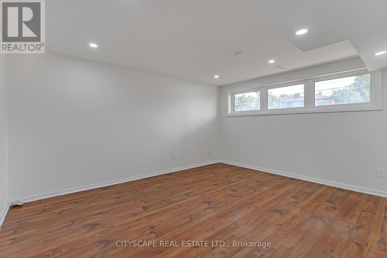 2724 LAKE SHORE BOULEVARD W - Photo 6