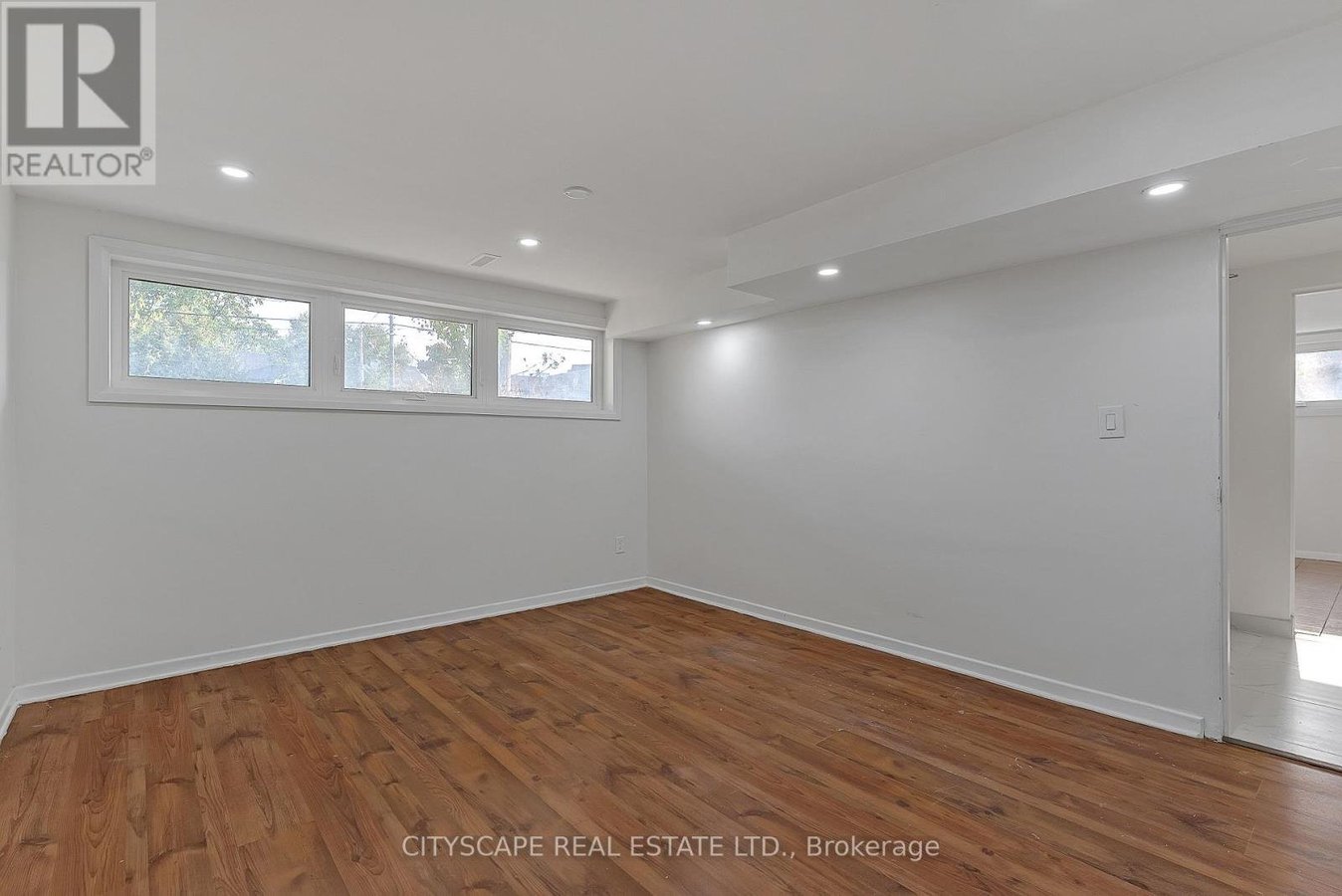 2724 LAKE SHORE BOULEVARD W - Photo 7
