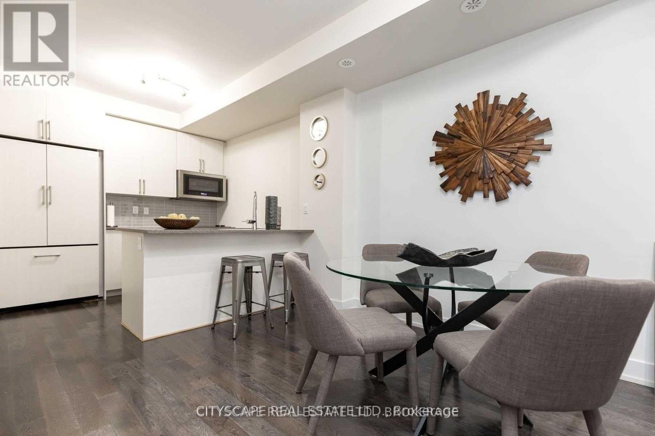 1060 LANSDOWNE AVENUE - Photo 5
