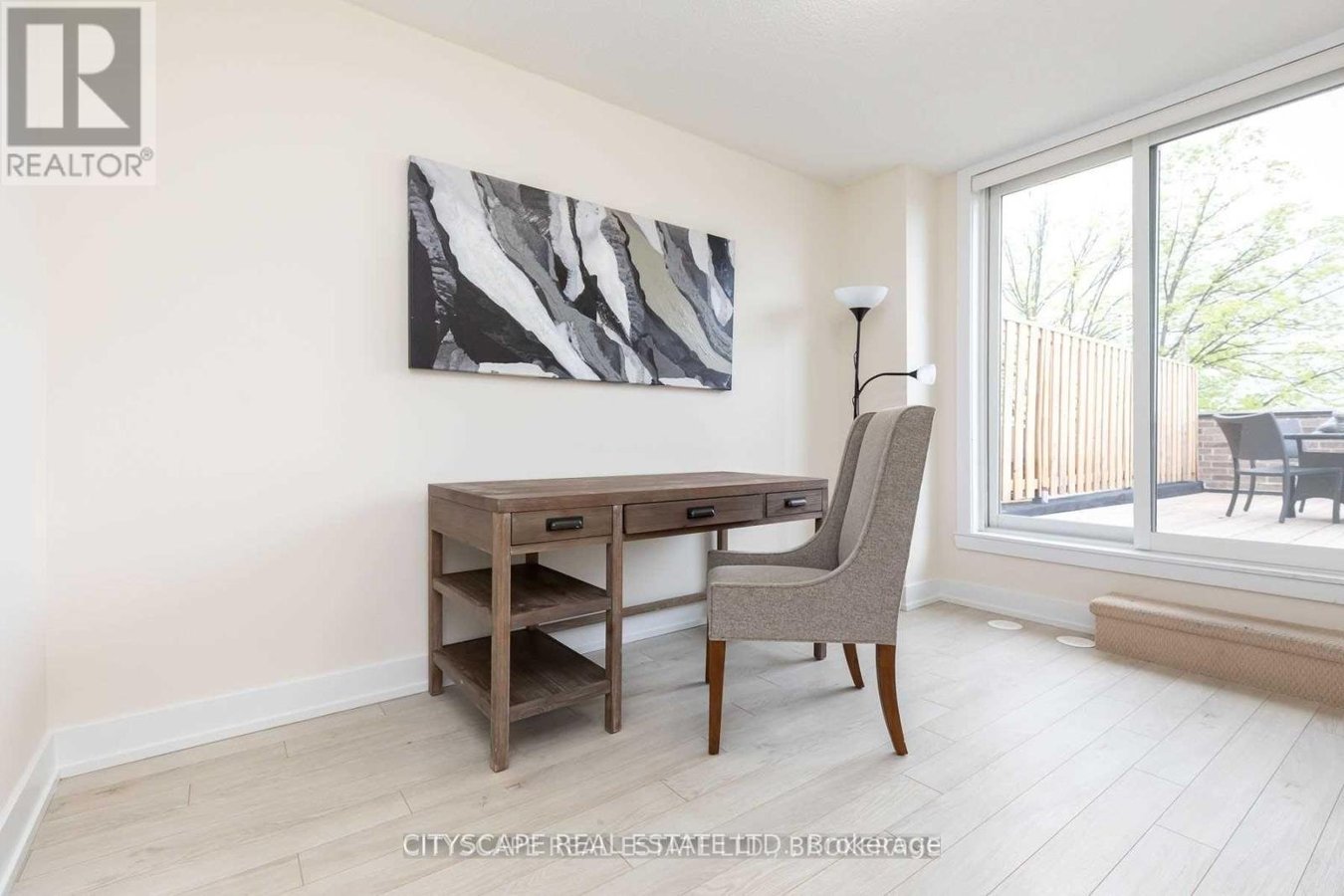1060 LANSDOWNE AVENUE - Photo 9