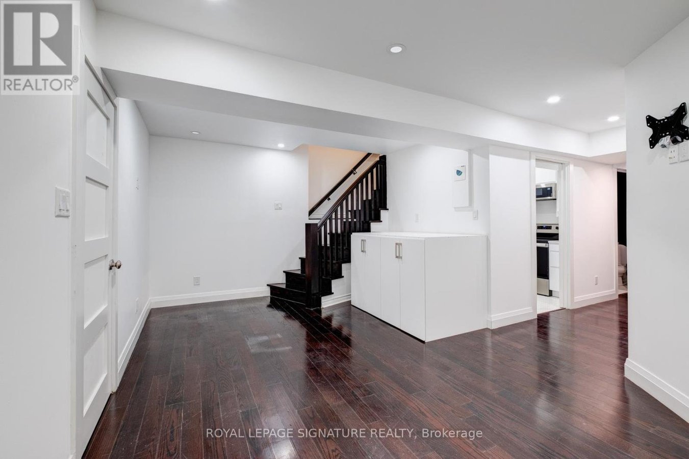 LOWER - 36 THYRA AVENUE - Photo 4