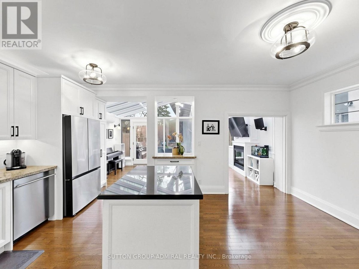 329 MELROSE AVENUE - Photo 9