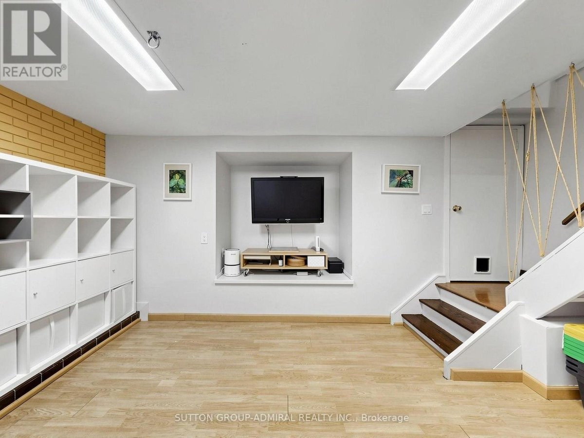 329 MELROSE AVENUE - Photo 27
