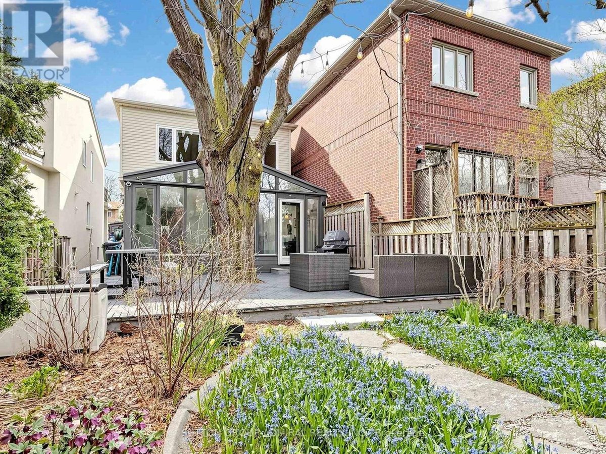 329 MELROSE AVENUE - Photo 31