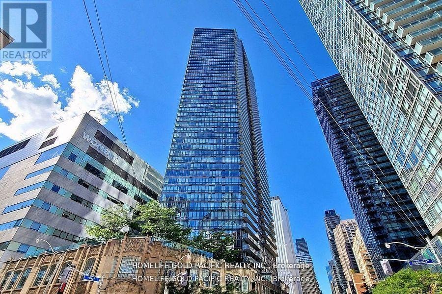 1202 - 832 BAY STREET - Photo 1