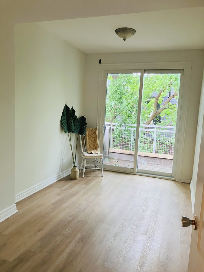 394 Bloor Street West - Photo 13