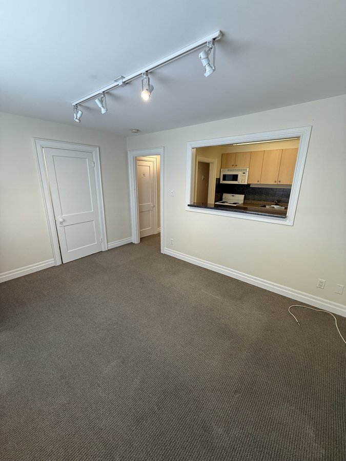 2396 Bloor Street West - Photo 5