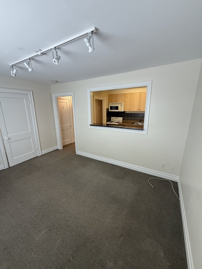 2396 Bloor Street West - Photo 6