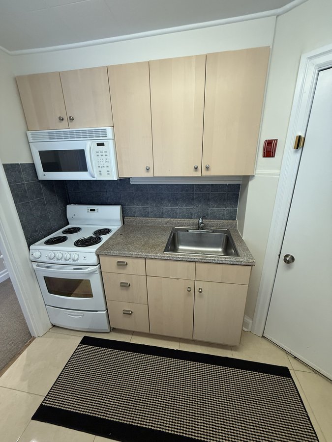 2396 Bloor Street West - Photo 14