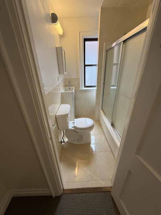 2396 Bloor Street West - Photo 18